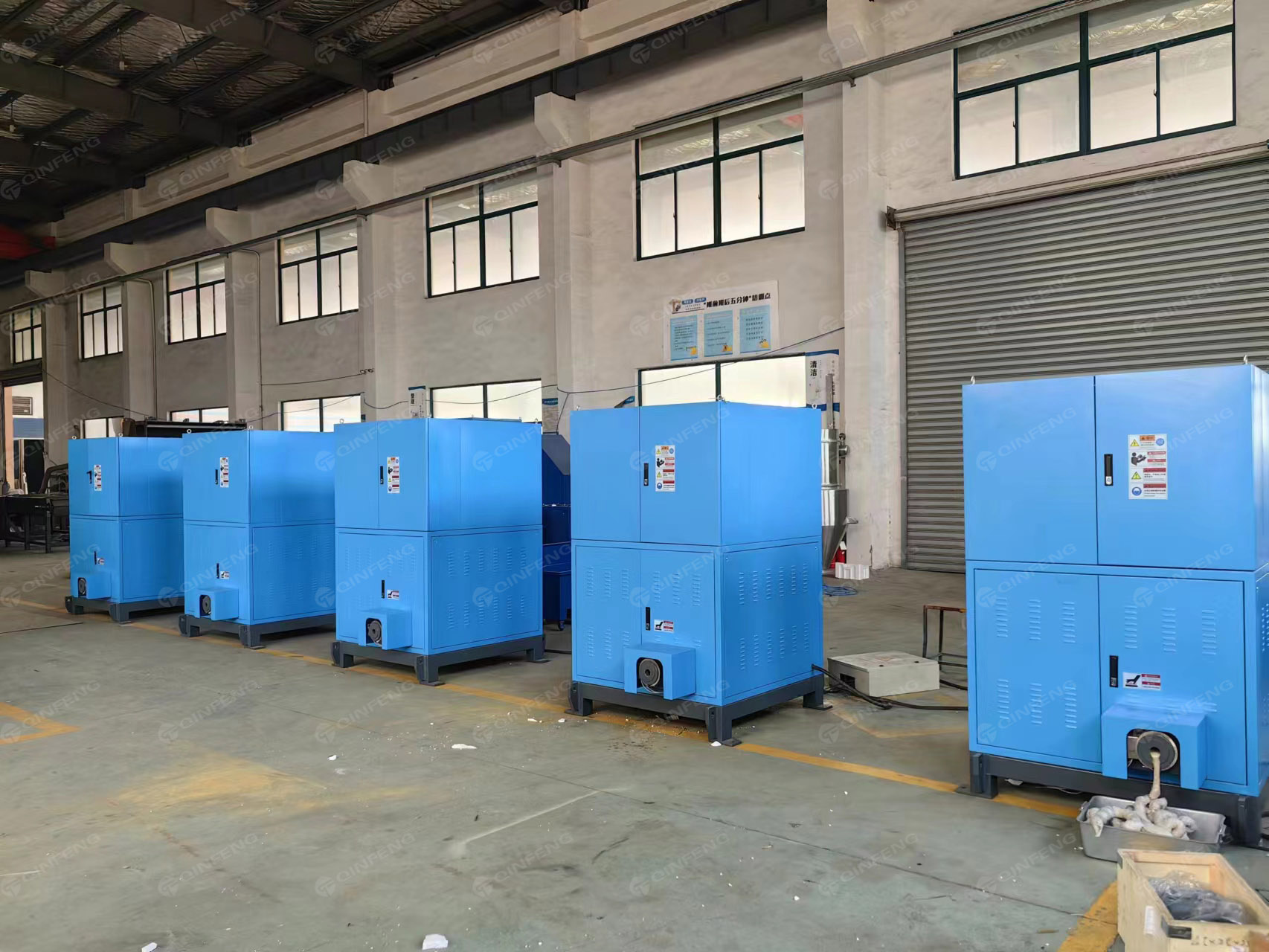 秦風(fēng)小型泡沫廢塑料熱熔設備介紹