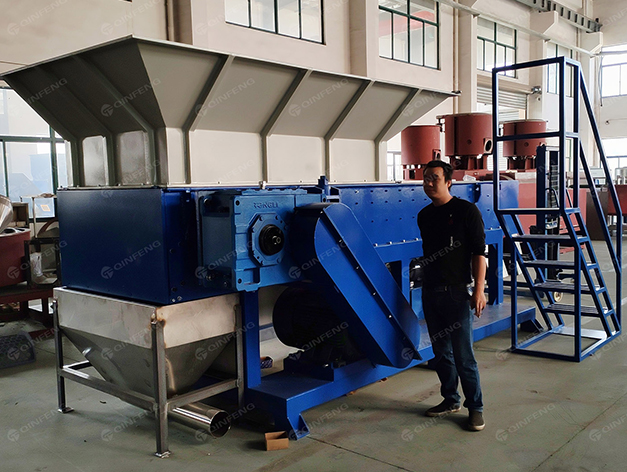 應(yīng)對(duì)包裝行業(yè)中的廢棄泡沫材料:秦風(fēng)機(jī)械的創(chuàng)新回收解決方案
